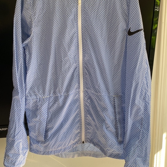 Nike Shield Jacket - Picture 2 of 10